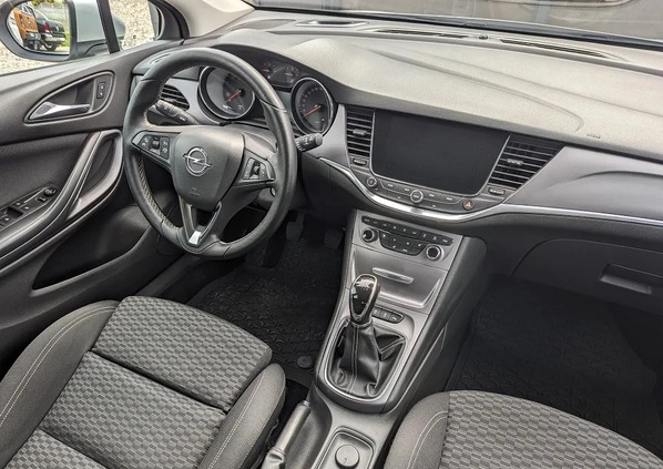 Opel Astra cena 36999 przebieg: 168000, rok produkcji 2016 z Mrocza małe 497